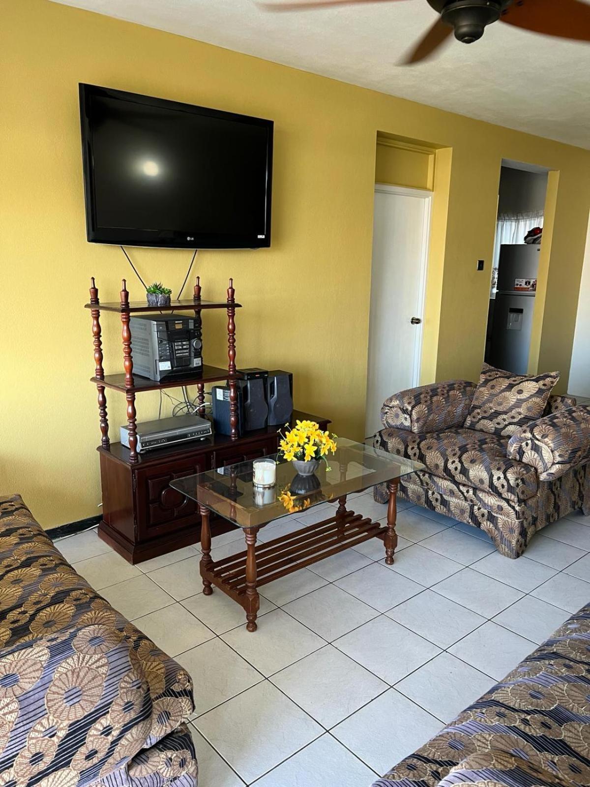 Worthington Towers Apartment 金斯敦 外观 照片