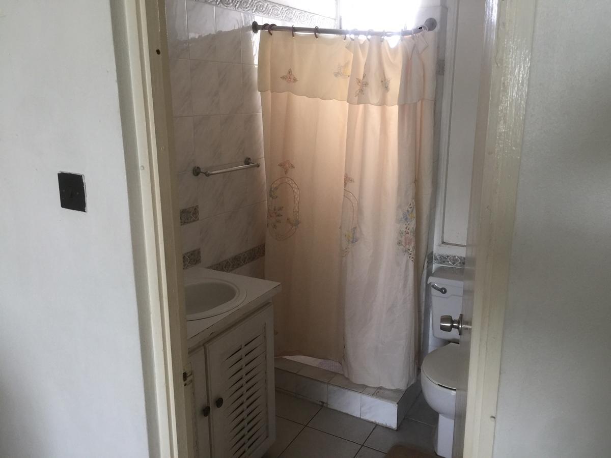 Worthington Towers Apartment 金斯敦 外观 照片