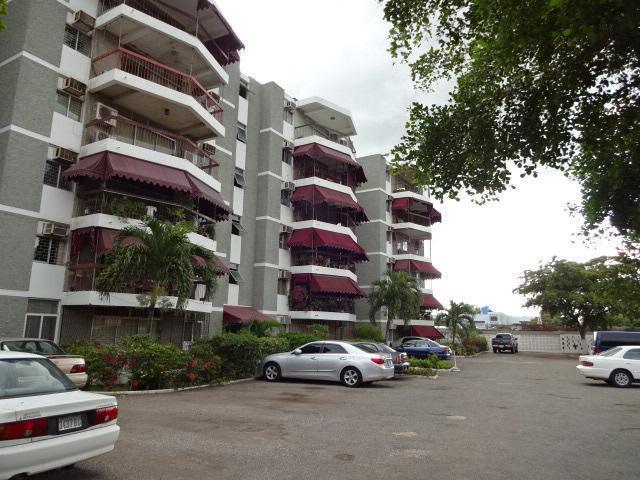 Worthington Towers Apartment 金斯敦 外观 照片